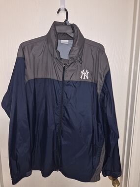 Columbia Men's Navy and Gray NY Logo Windbreaker